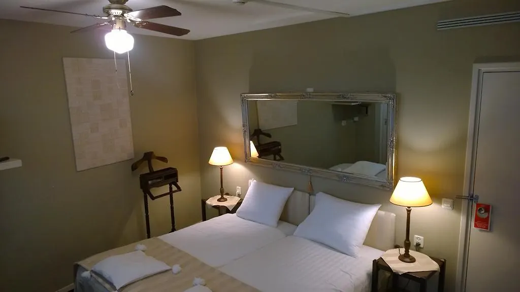 Hotel De Kroon Оирсхот